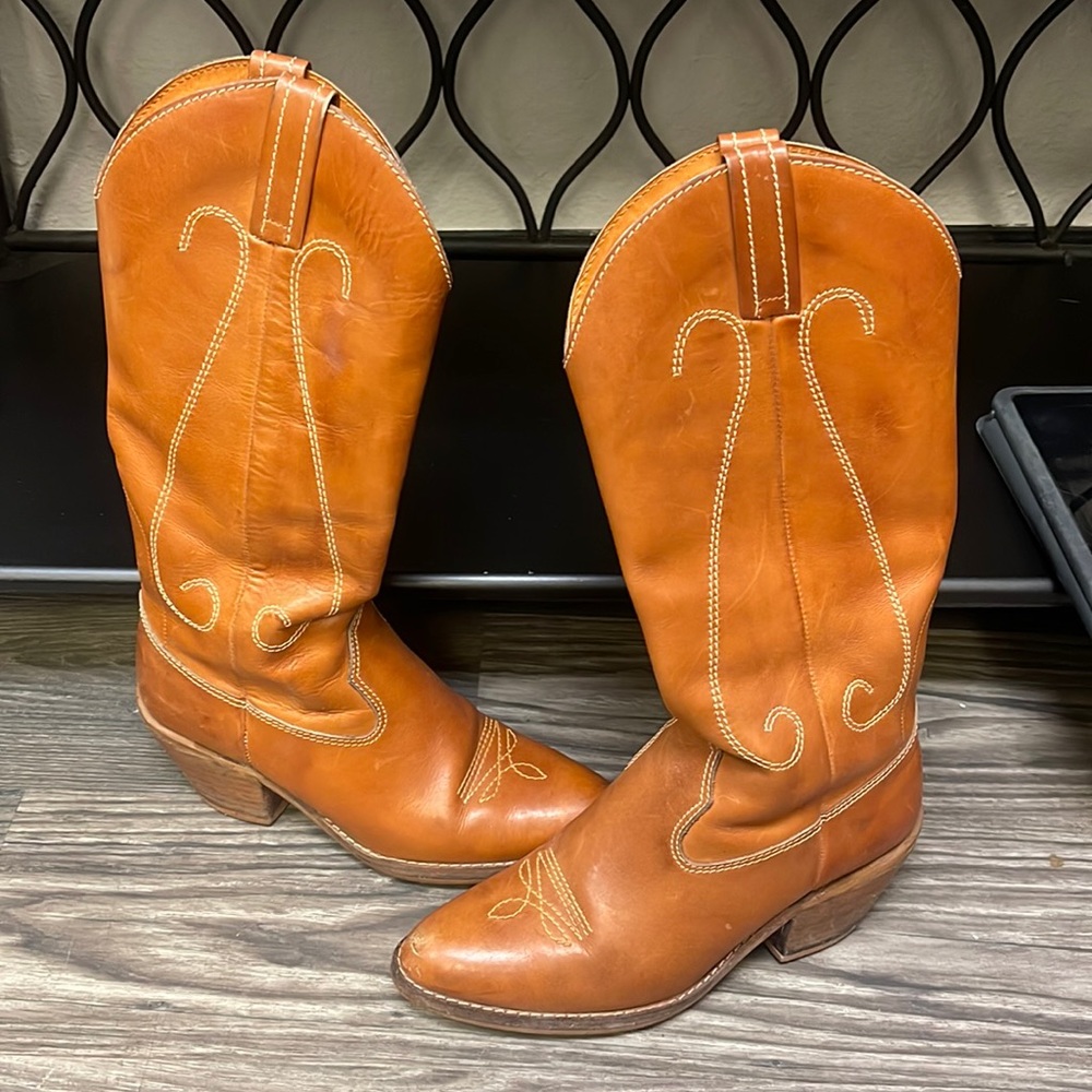 9 West Vintage Leather Boots 71/2 B, Womens